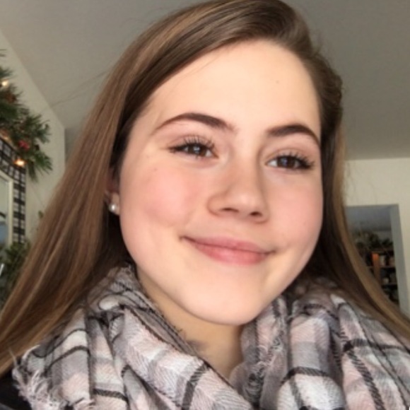 Meet your Posher, Avery - Picture 1 of 1